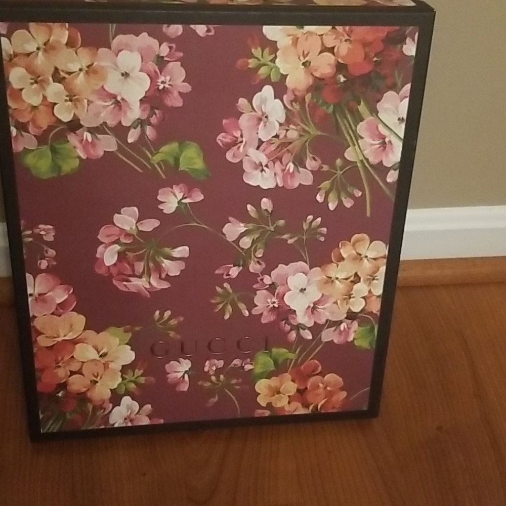 Gucci Authentic Floral Box - Picture 7 of 7